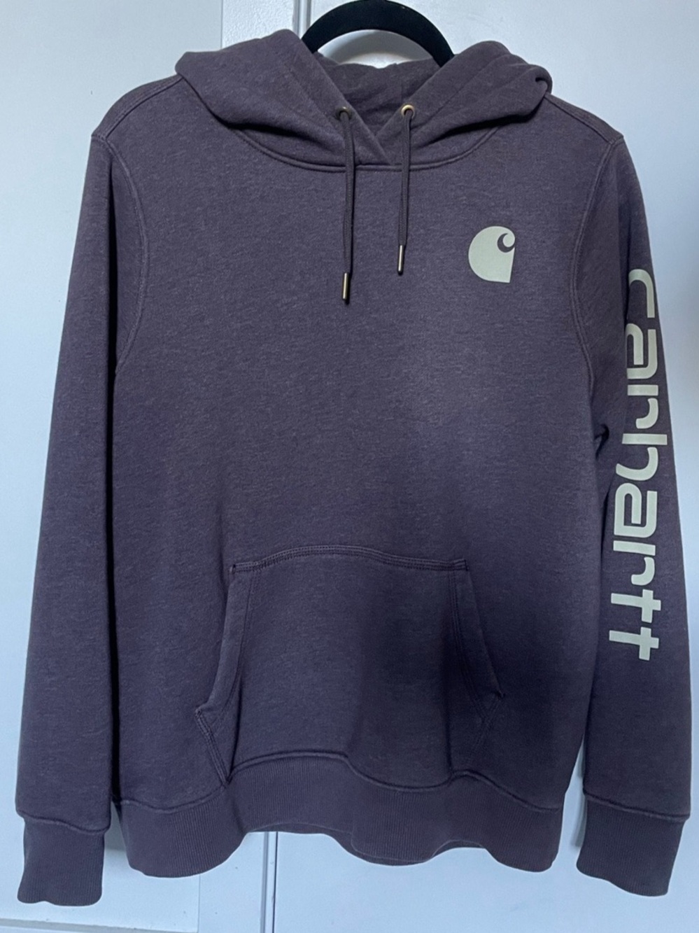 Carhartt hoodie | greyish purple | size L | unisex
Fits like a men’s medium